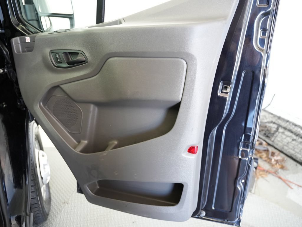 Used 2020 Ford Transit 250 Low Roof AWD image 35
