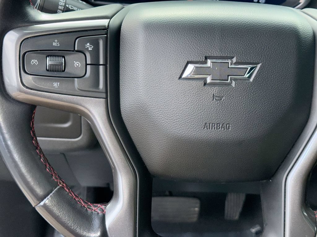Used 2023 Chevrolet Suburban RST AWD/4WD image 17