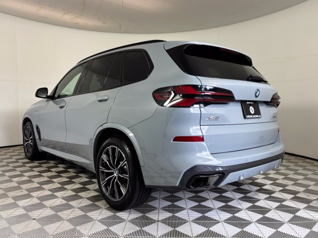 Used 2024 BMW X5 xDrive50e w/ Executive Package AWD/4WD image 5