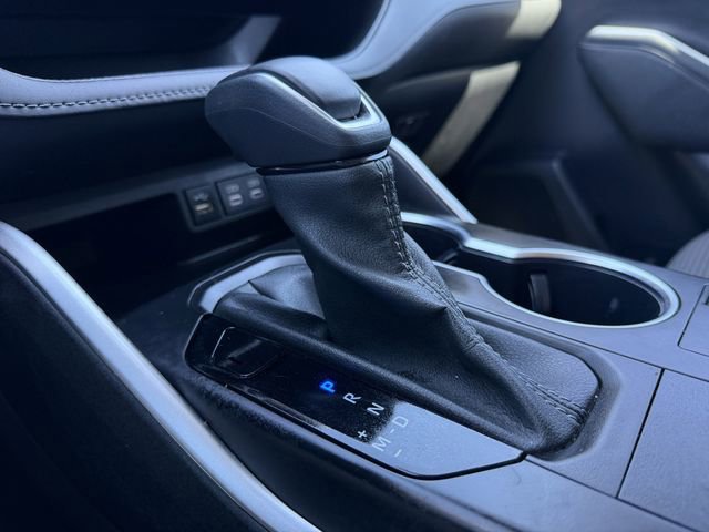 Used 2023 Toyota Highlander LE image 19