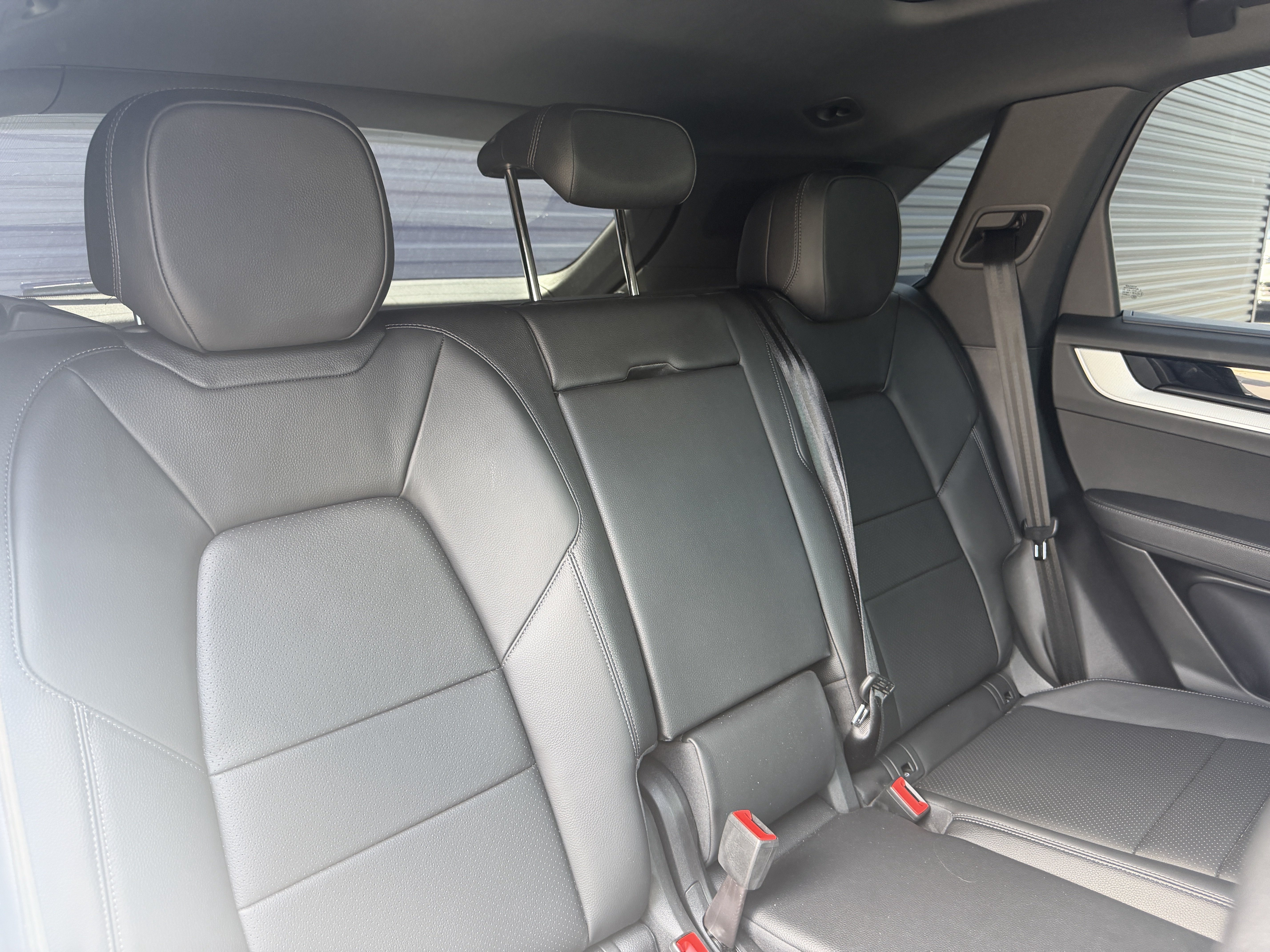 Certified 2024 Porsche Cayenne AWD/4WD image 23