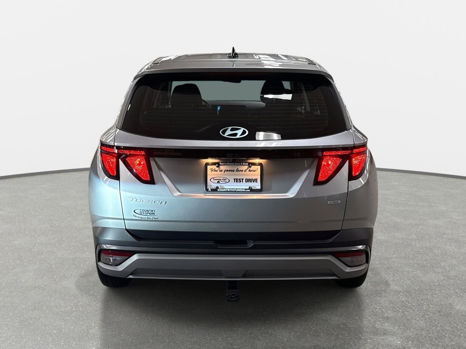 Certified 2025 Hyundai Tucson SE image 6