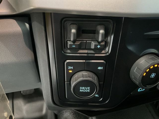 Used 2025 Ford F250 XL w/ XL Chrome Package image 13