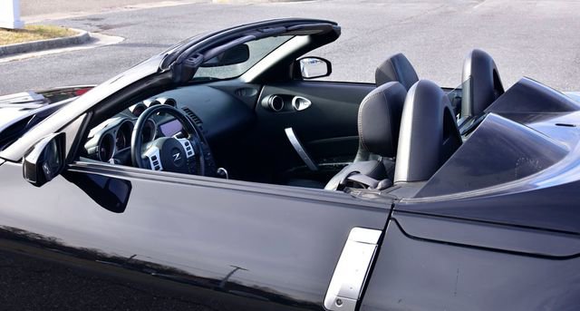 Used 2006 Nissan 350Z Grand Touring image 6