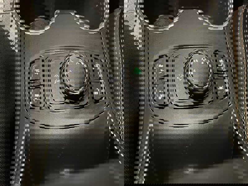 Used 2019 GMC Terrain SLT w/ Preferred Package image 16