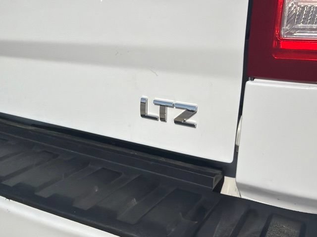 Used 2018 Chevrolet Silverado 1500 LTZ Z71 w/ LTZ Plus Package AWD/4WD image 43