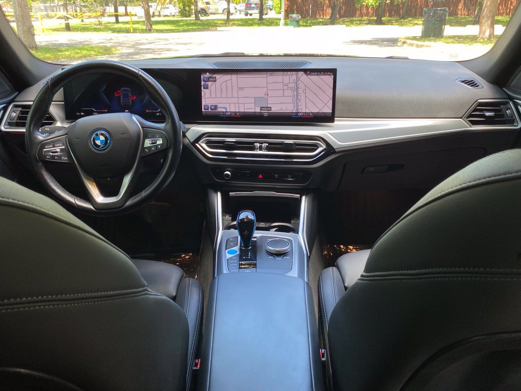 Used 2023 BMW i4 eDrive40 w/ Premium Package RWD image 26