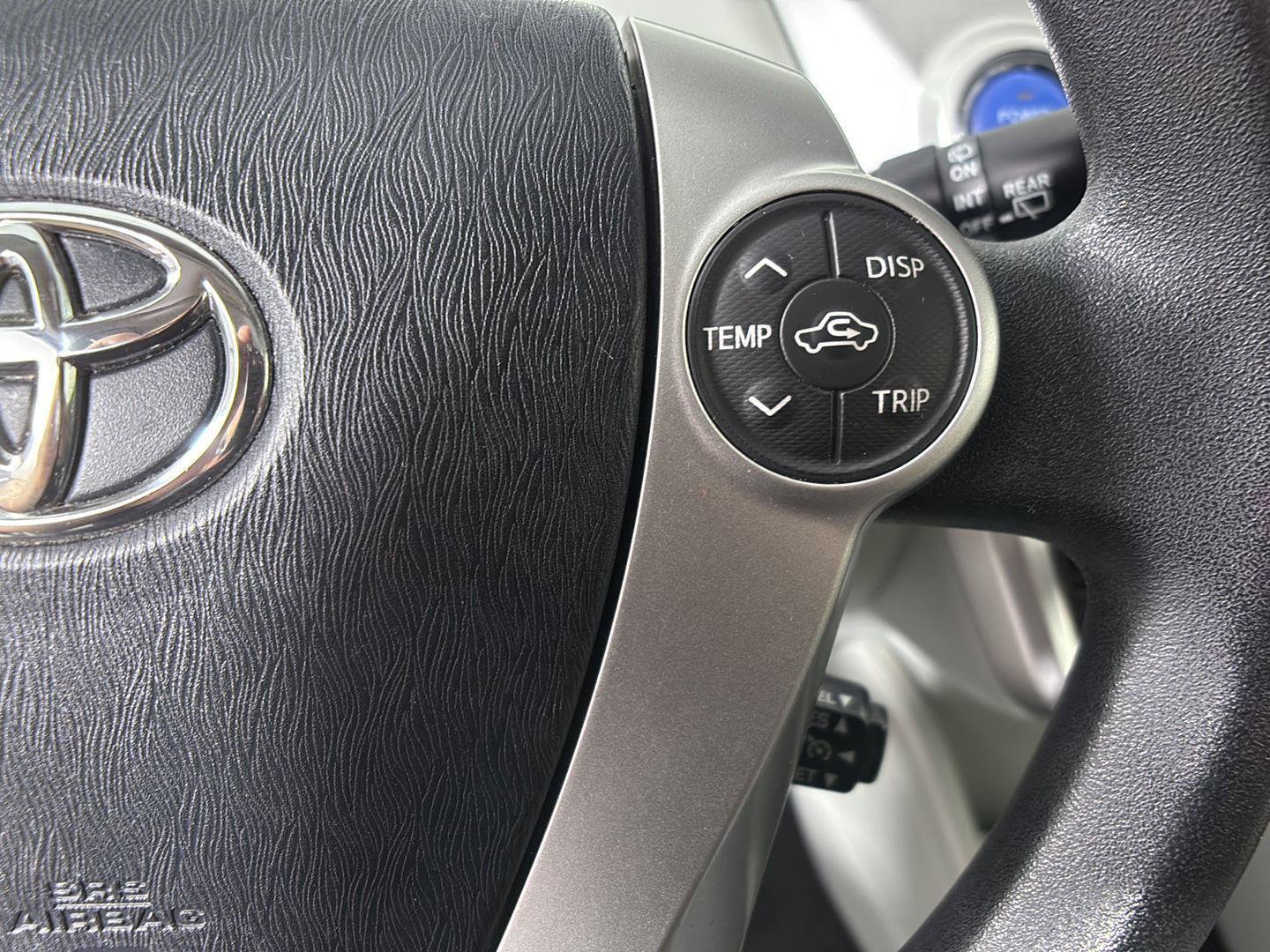 Used 2014 Toyota Prius V Three FWD image 31