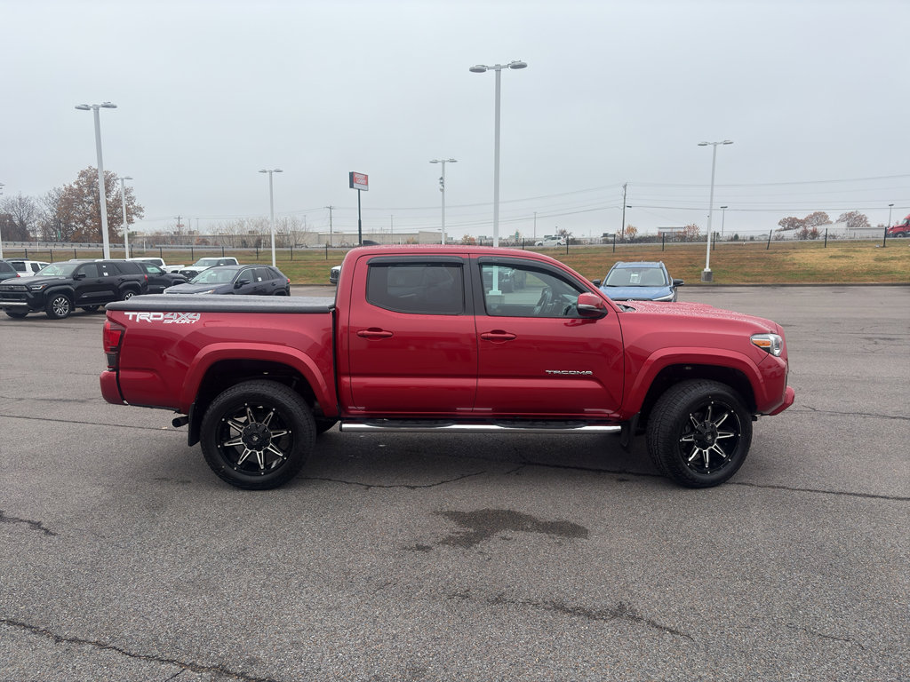 Used 2019 Toyota Tacoma TRD Sport image 6