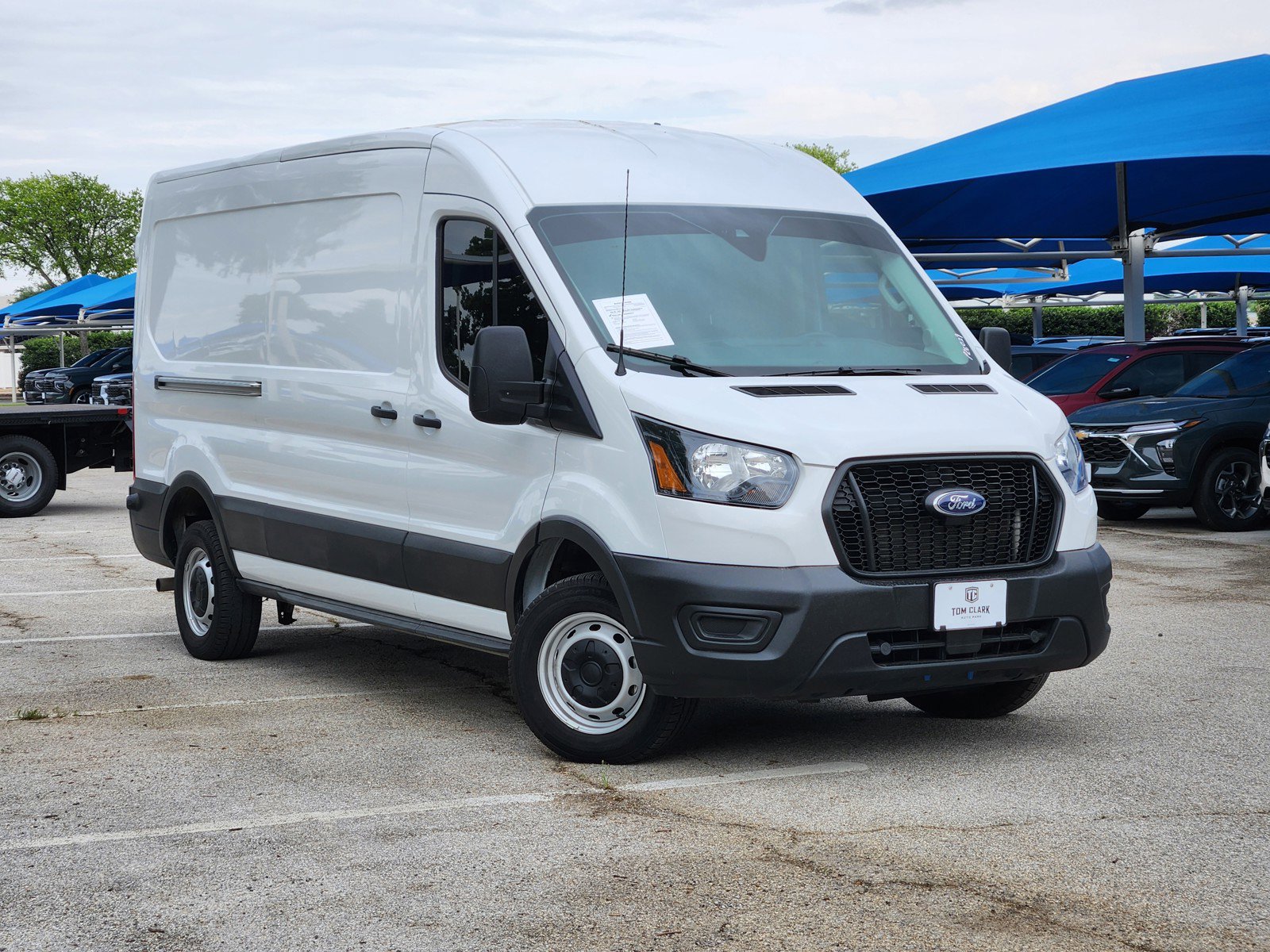 Used 2024 Ford Transit 250 148 Medium Roof RWD image 1