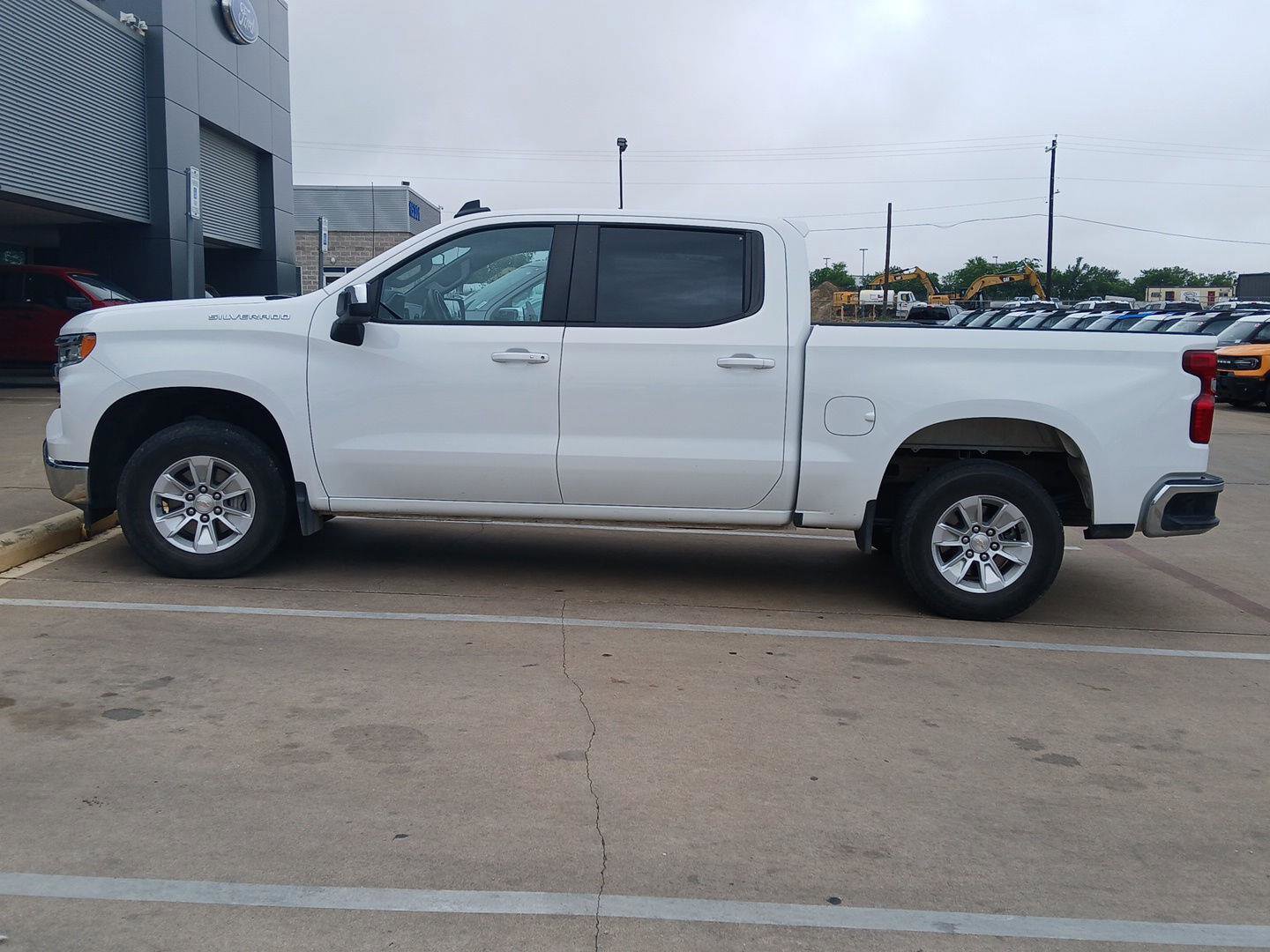 Used 2025 Chevrolet Silverado 1500 LT image 9