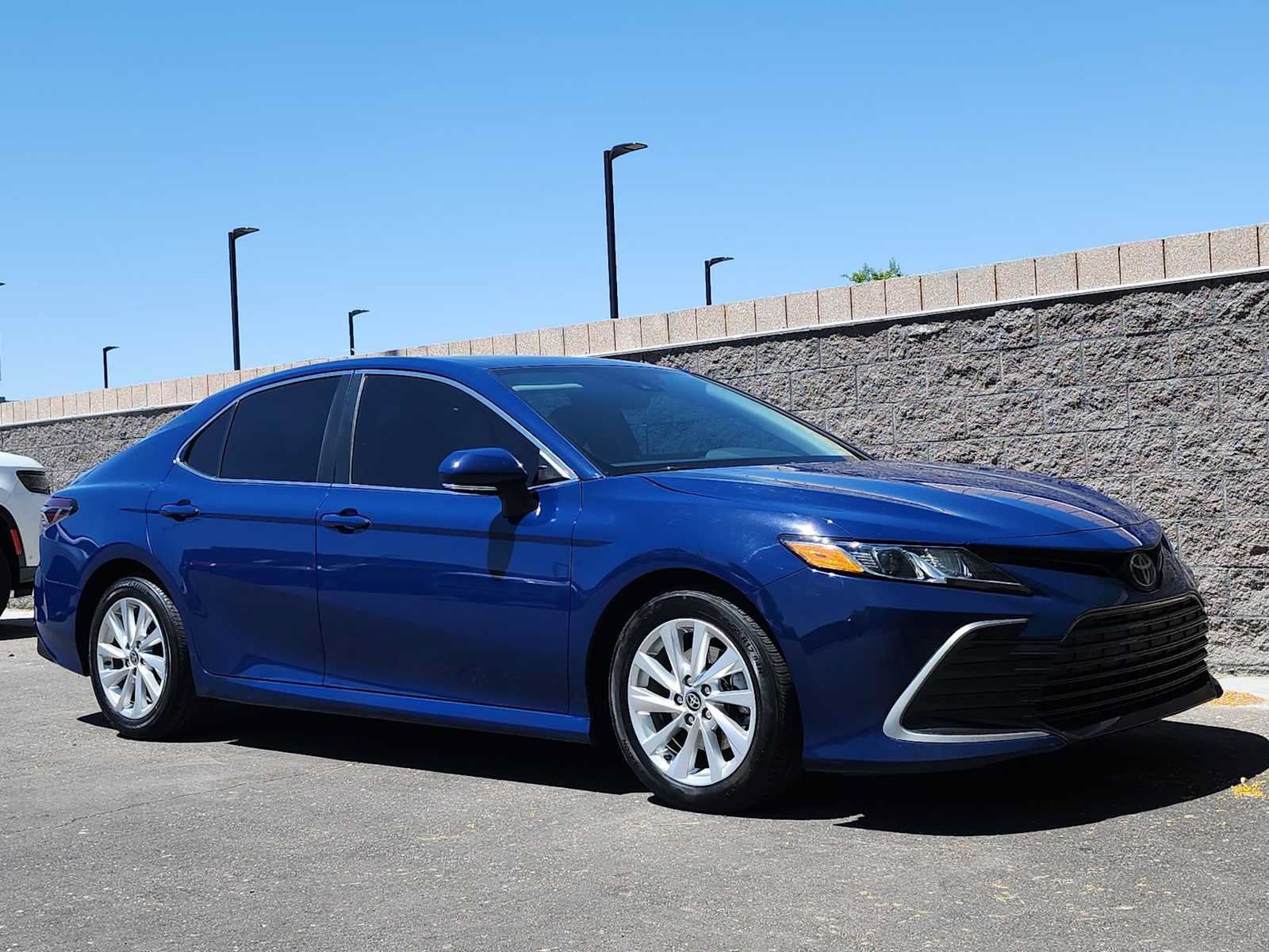 Used 2023 Toyota Camry LE w/ Convenience Package FWD image 2