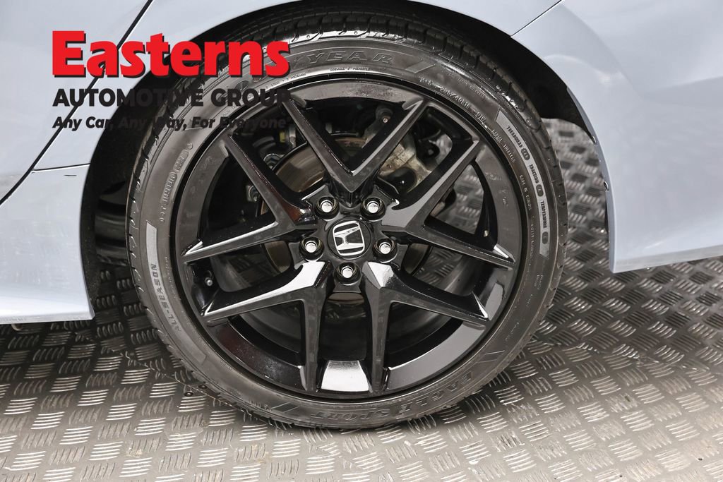 Used 2023 Honda Civic Sport image 8