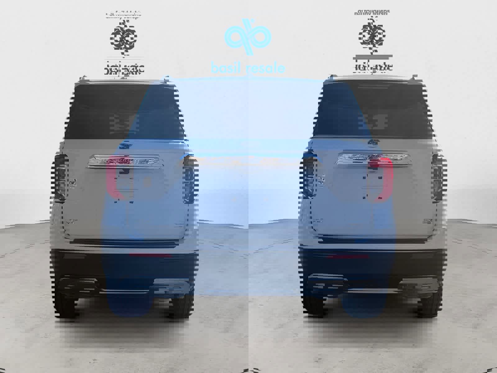 Used 2020 Ford Explorer XLT w/ Equipment Group 202A AWD/4WD image 6