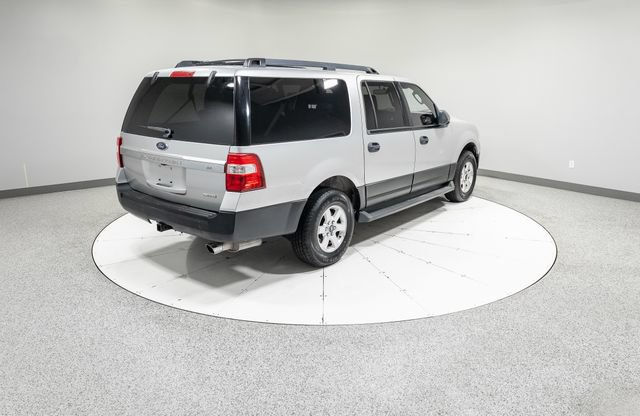 Used 2017 Ford Expedition EL XL w/ Equipment Group 101A AWD/4WD image 32
