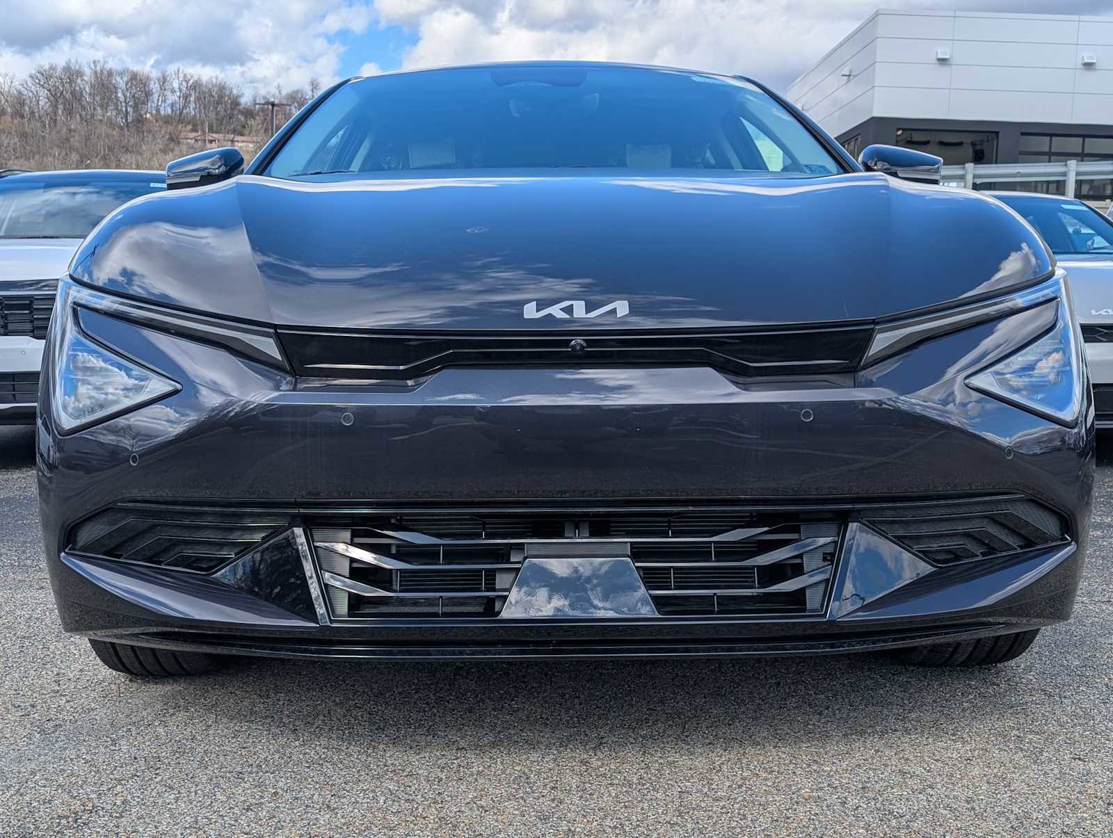 New 2025 Kia EV6 Wind AWD/4WD image 2