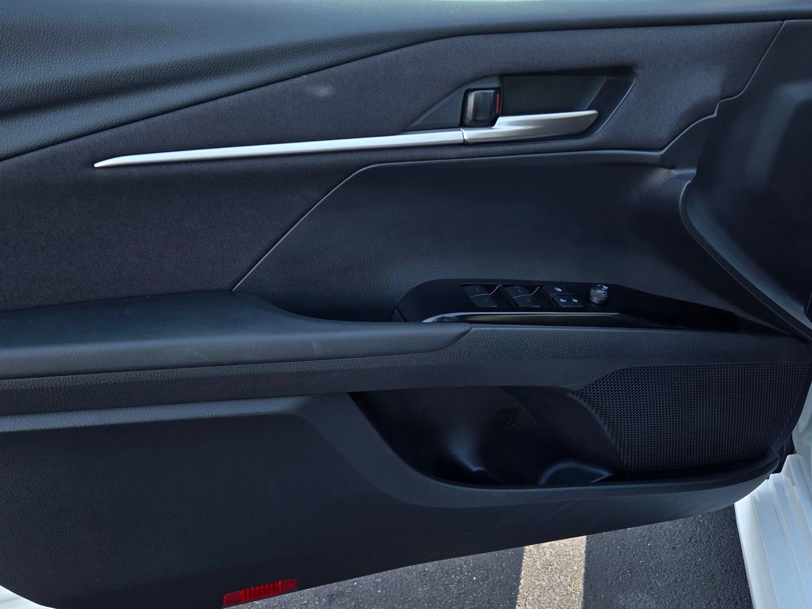 Certified 2025 Toyota Camry LE FWD image 9
