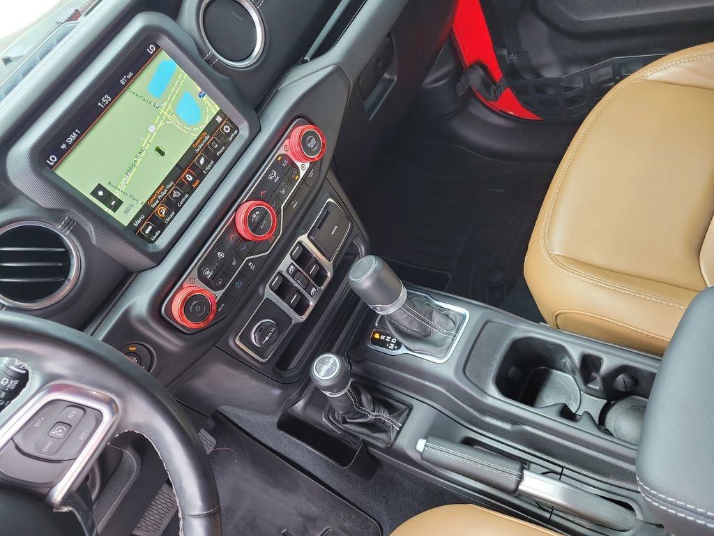 Used 2022 Jeep Wrangler Unlimited Sahara w/ Cold Weather Group image 38