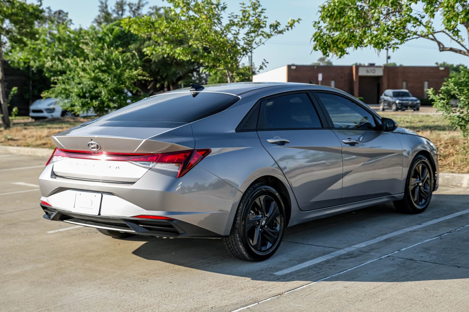 Used 2023 Hyundai Elantra SEL FWD image 7