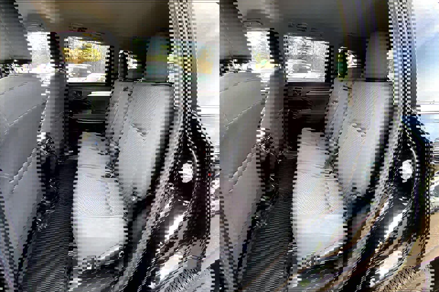 Used 2018 Toyota Highlander LE AWD/4WD image 20