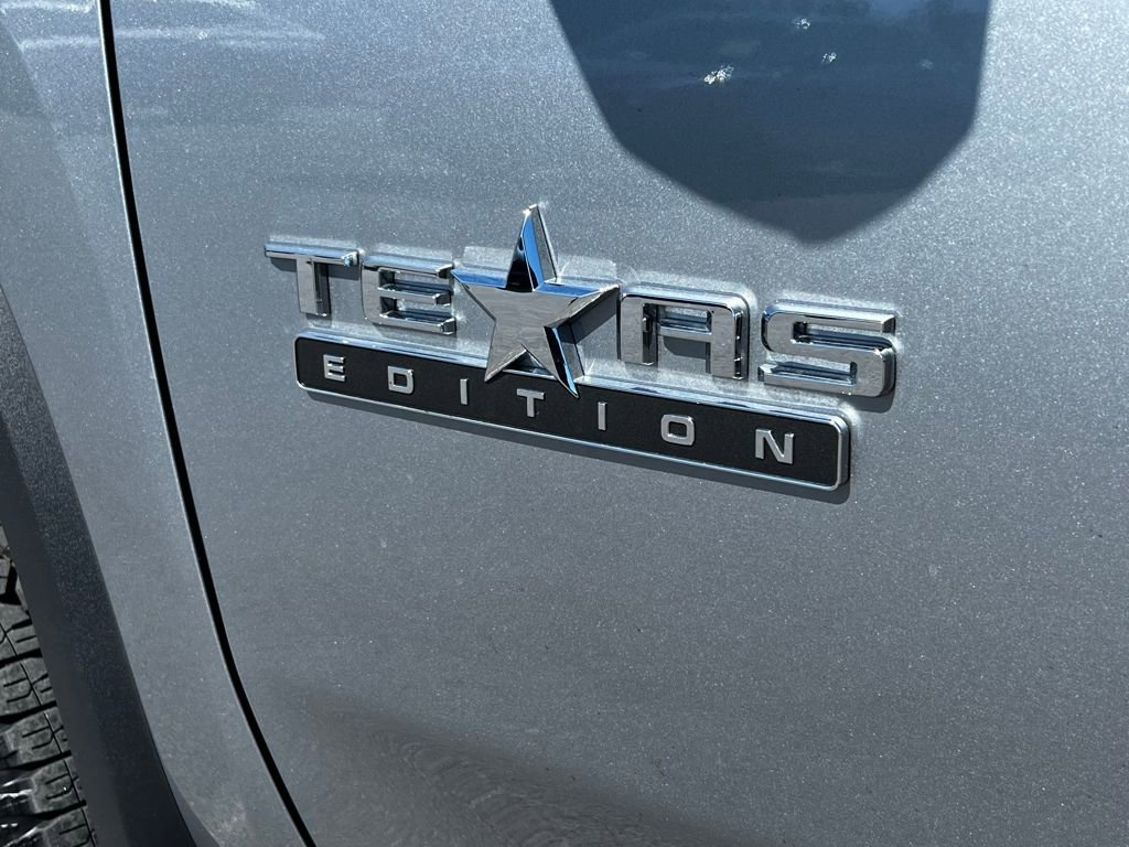 Used 2025 Chevrolet Silverado 3500 LTZ w/ LTZ Premium Texas Edition image 18