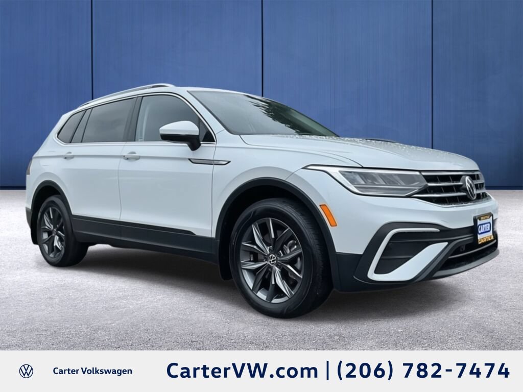 Used 2023 Volkswagen Tiguan SE w/ Panoramic Sunroof Package