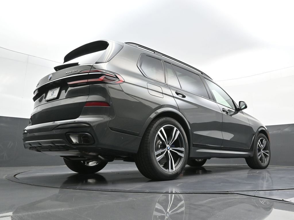 New 2026 BMW X7 xDrive40i w/ M Sport Package AWD/4WD image 28