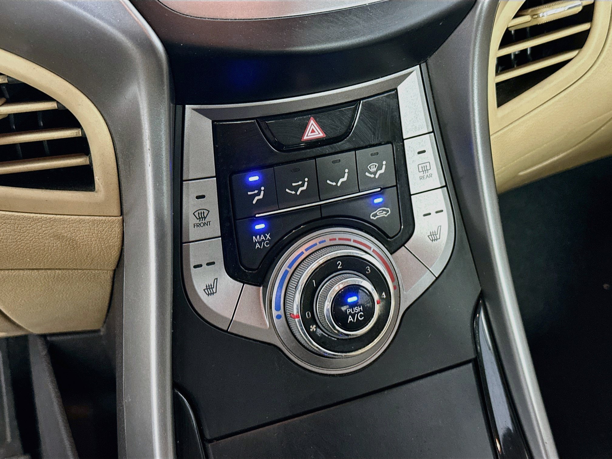 Used 2013 Hyundai Elantra Limited FWD image 21