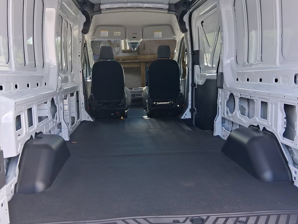 New 2026 Ford Transit 250 148 Medium Roof RWD image 10