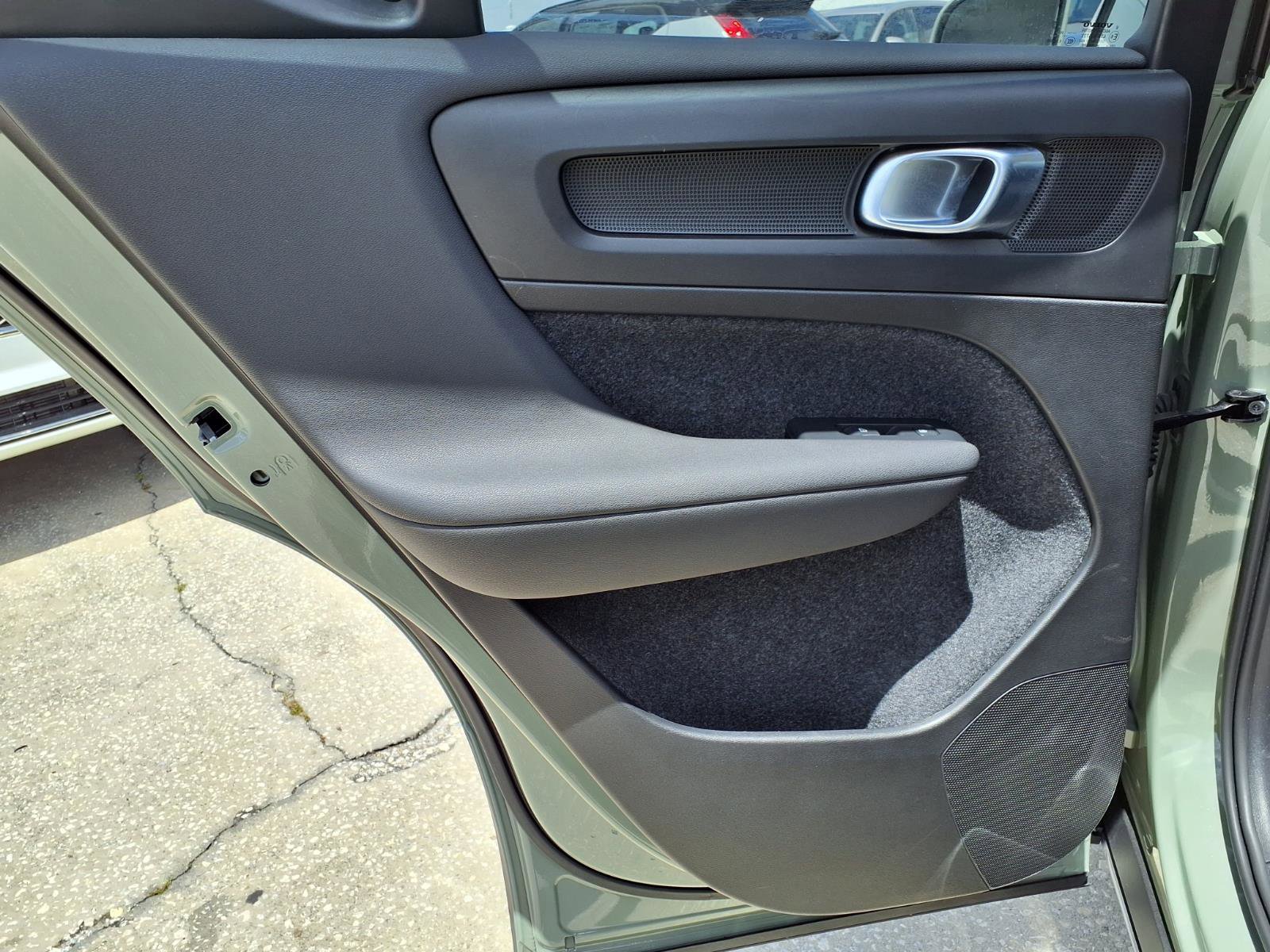 Certified 2025 Volvo XC40 B5 Core AWD/4WD image 19
