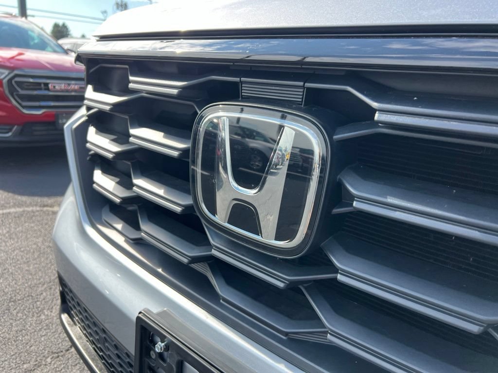 Used 2024 Honda Pilot Sport image 28