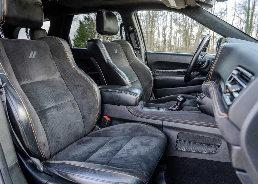 Used 2023 Dodge Durango R/T w/ Hemi Orange Plus Package image 33
