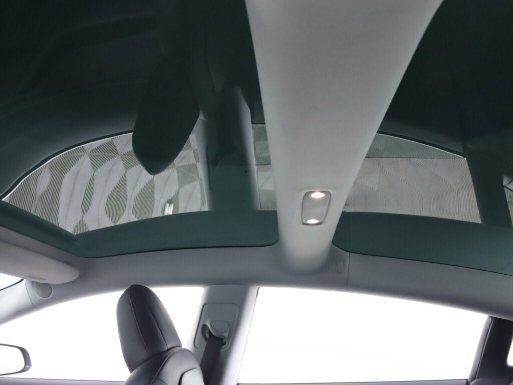 Used 2018 Tesla Model 3 Long Range RWD image 27