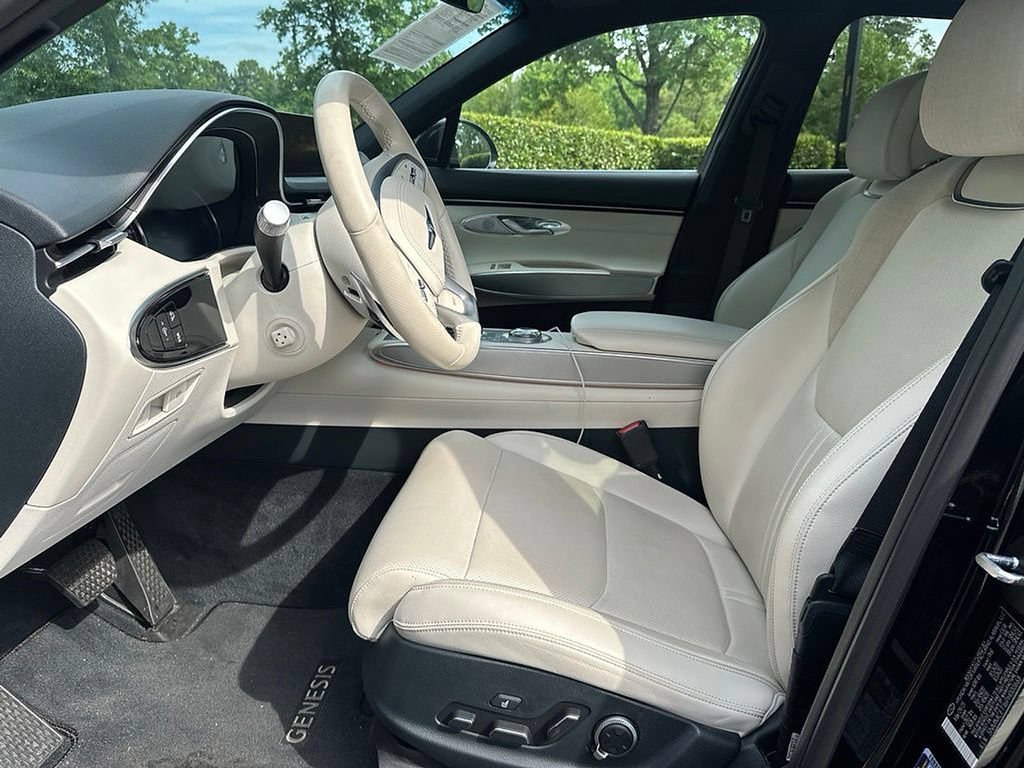 Used 2023 Genesis Electrified GV70 AWD/4WD image 5
