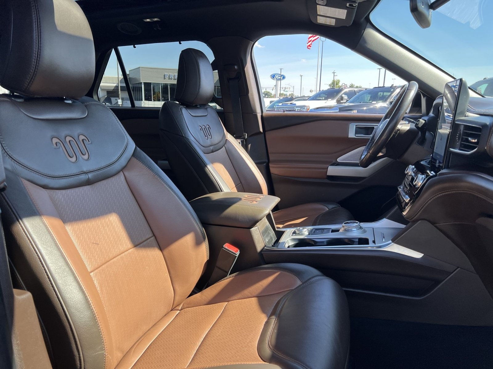 Used 2022 Ford Explorer King Ranch w/ Premium Technology Package AWD/4WD image 35