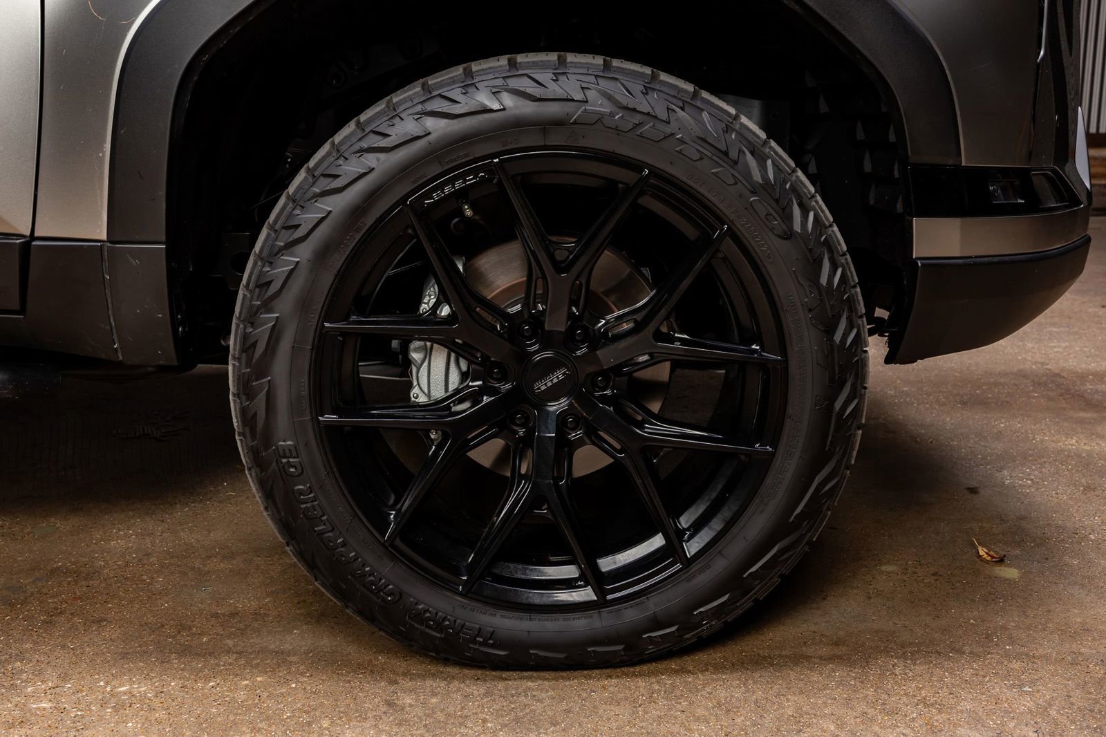 Used 2025 Lexus GX 550 image 11