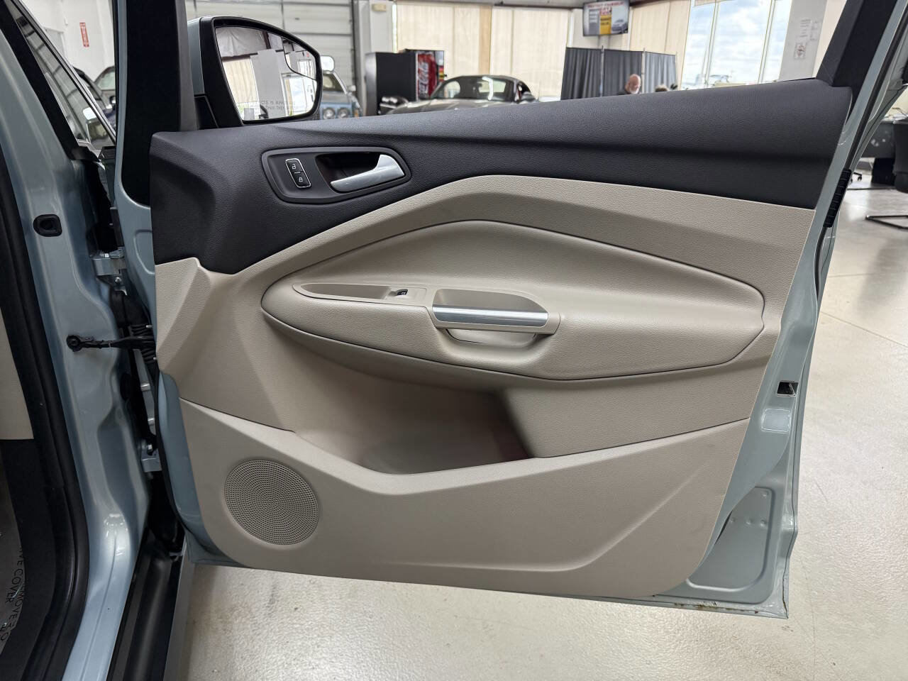 Used 2014 Ford C-MAX SE w/ Equipment Group 203A image 15