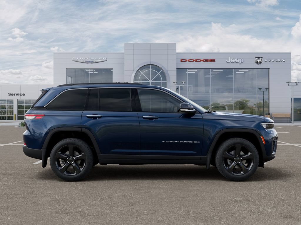 New 2026 Jeep Grand Cherokee Limited w/ Limited Altitude Package AWD/4WD image 21