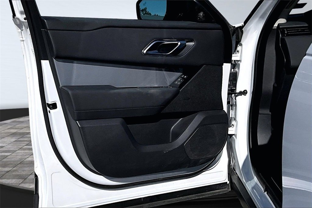Used 2024 Land Rover Range Rover Velar S image 24