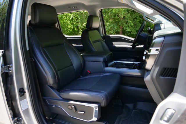Used 2024 Ford F250 Lariat w/ Sport Appearance Package AWD/4WD image 44