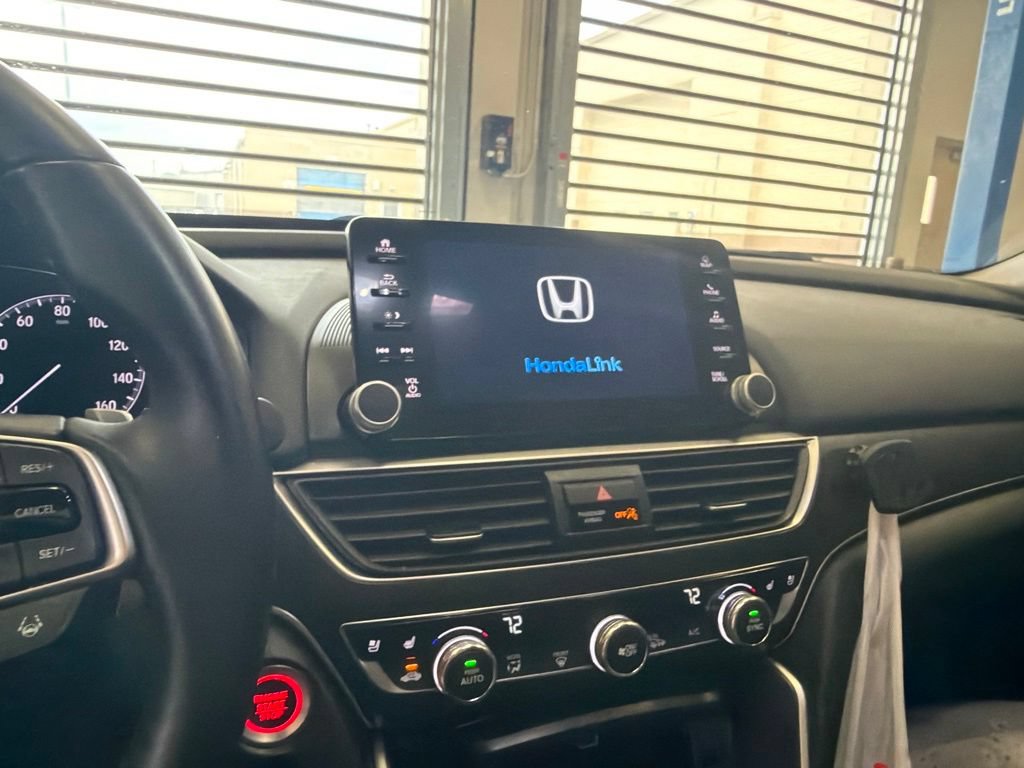 Used 2022 Honda Accord Touring image 4