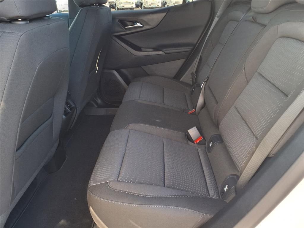 New 2026 Chevrolet Equinox LT image 7