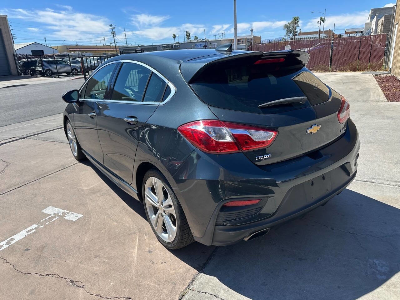 Used 2017 Chevrolet Cruze Premier w/ RS Package FWD image 4
