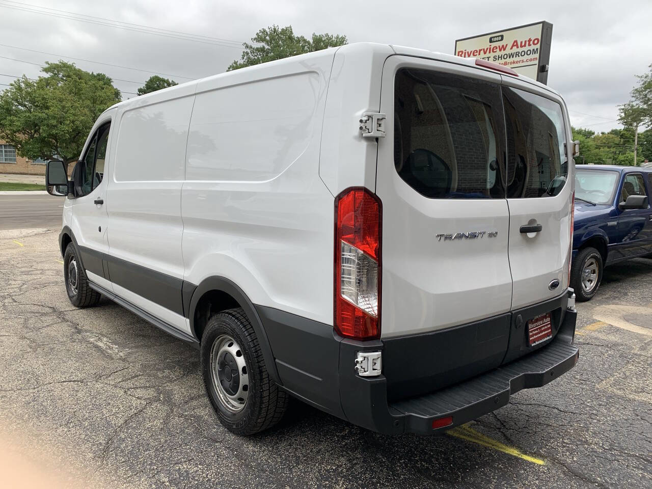 Used 2016 Ford Transit 150 130 Low Roof RWD image 7