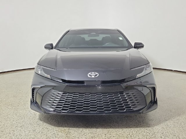 Used 2026 Toyota Camry SE FWD image 3