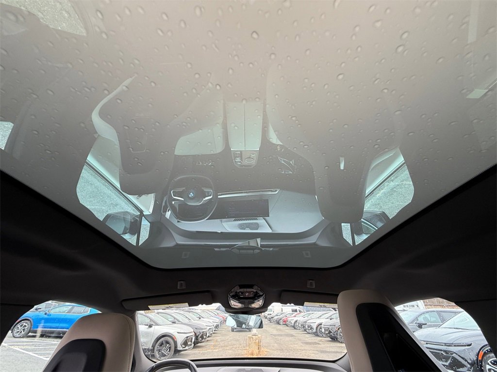 Used 2023 BMW iX xDrive50 w/ Ultimate Package 2 image 23