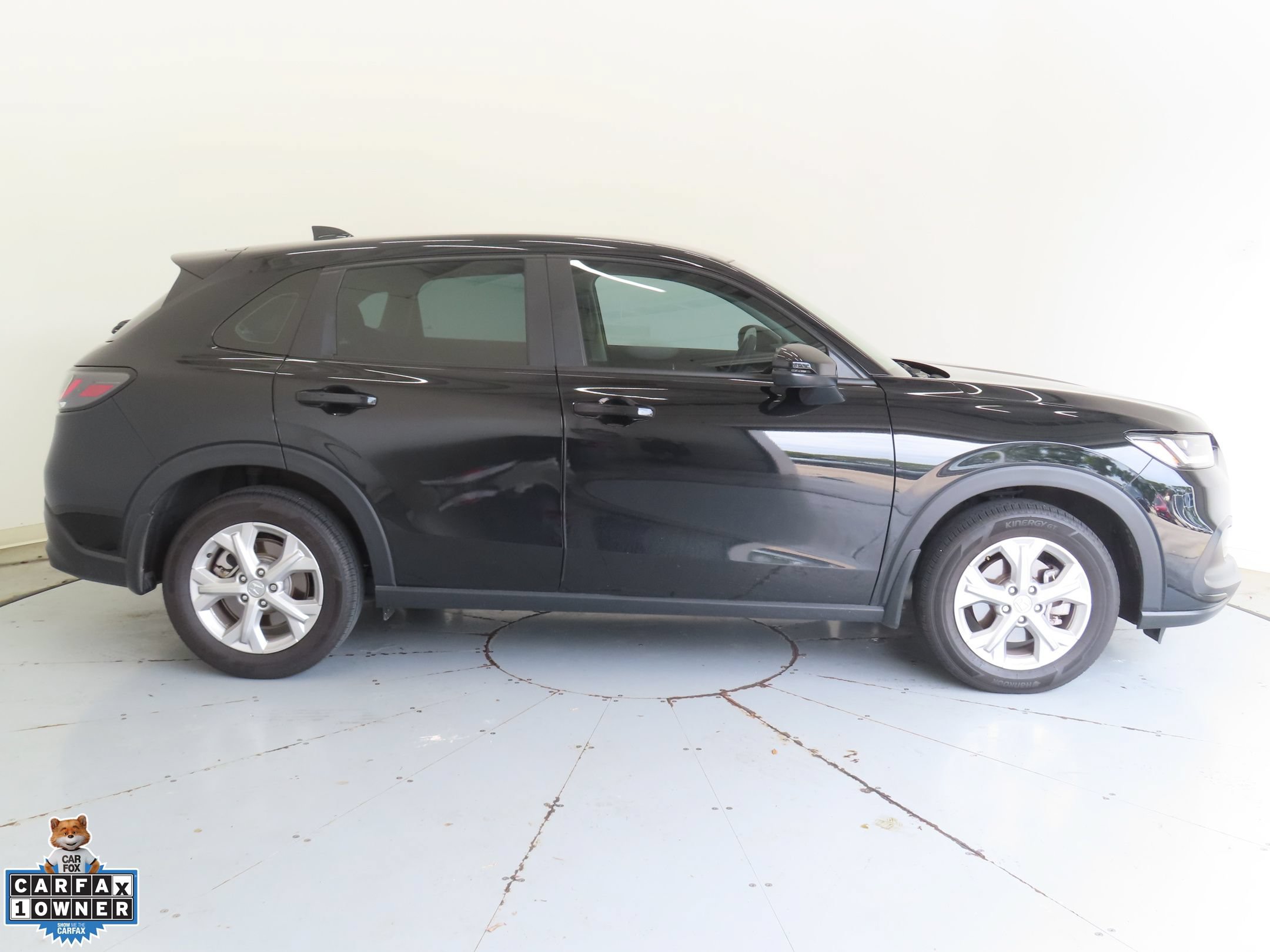 Used 2025 Honda HR-V LX image 2
