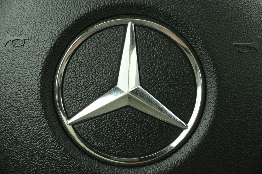 Used 2021 Mercedes-Benz GLB 250 4MATIC image 33