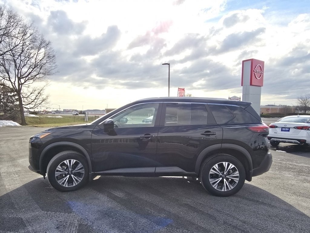 Used 2023 Nissan Rogue SV w/ SV Premium B Package image 12