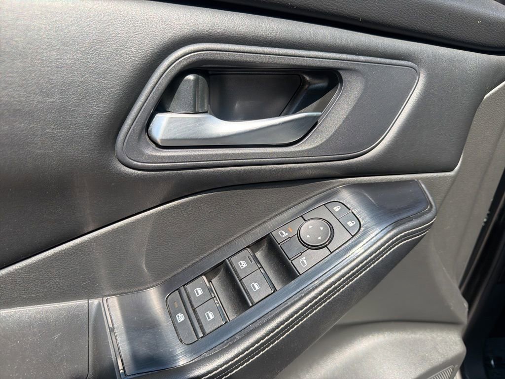 Used 2024 Nissan Rogue SV AWD/4WD image 13